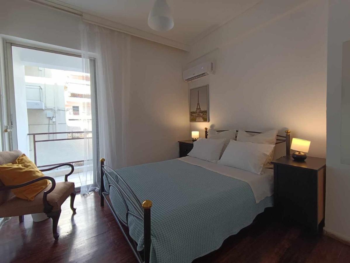 Appartement By The Sepolia Metro Athene